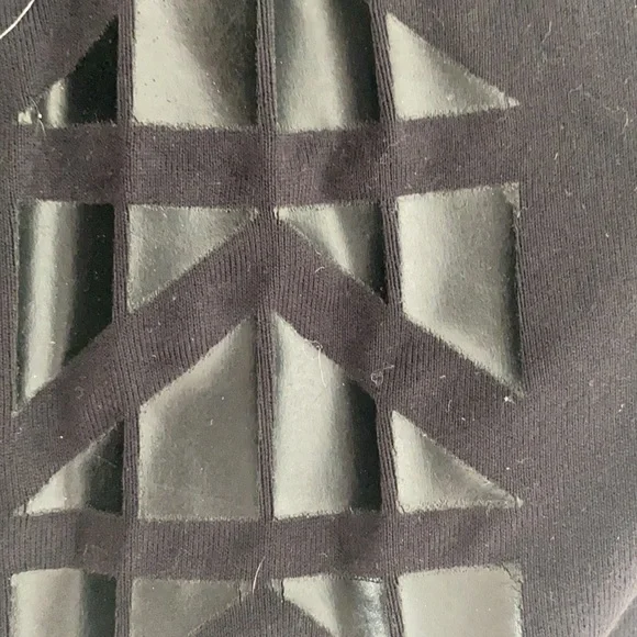 lululemon size 4 tribal leg pants - Picture 5 of 5